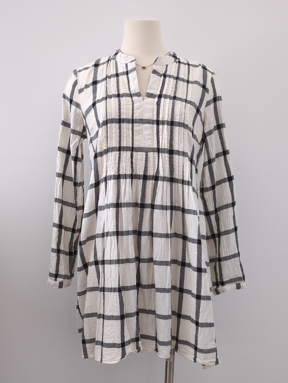Old Navy White and Black Plaid Tunic Dress, Size Tall Medium